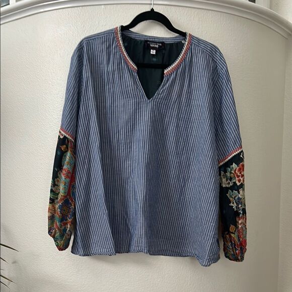 Colorful Women's Top- Johnny Was 4 pieces - Picture 5 of 6